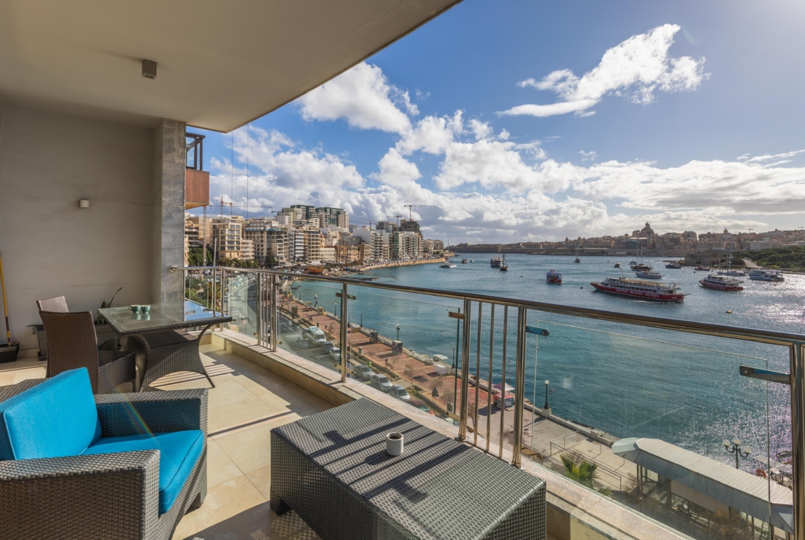 4 BEDROOM SLIEMA SEAFRONT