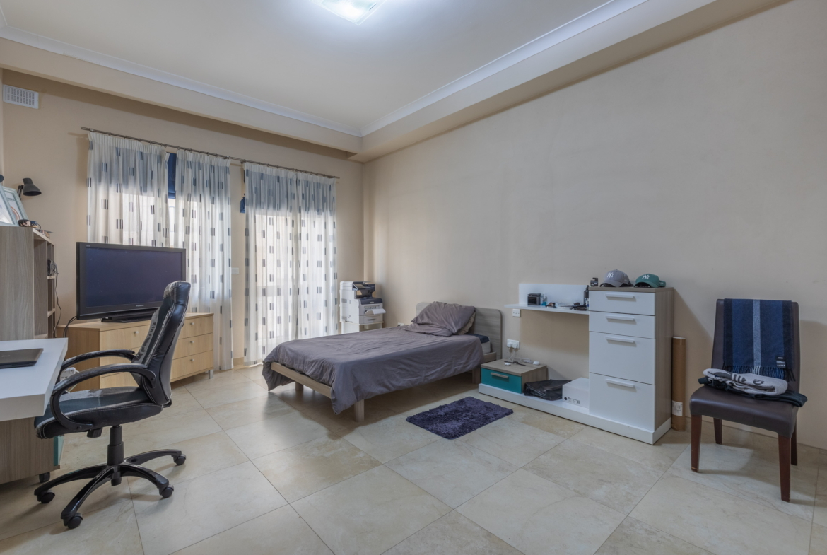 4 BEDROOM SLIEMA SEAFRONT